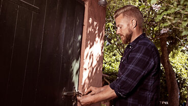 Lad ikke tyven ’låne’ dit værktøj til indbrud: Sæt lås på dit skur