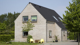 Hus med murstensfacade