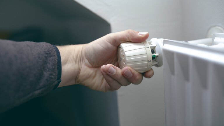 Her er tre gode ting ved, at vi har sparet på varmen – og sådan undgår du at fryse næste vinter